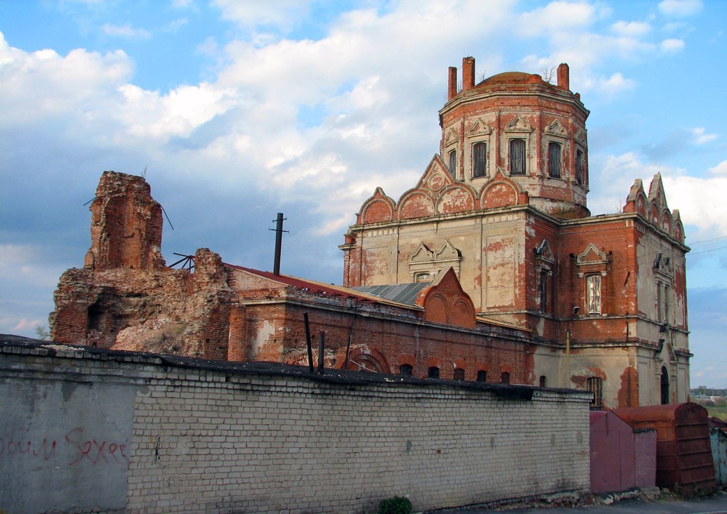 Церковь Покрова Пресвятой Богородицы. Липецкая область, Елец. Весна 2011.