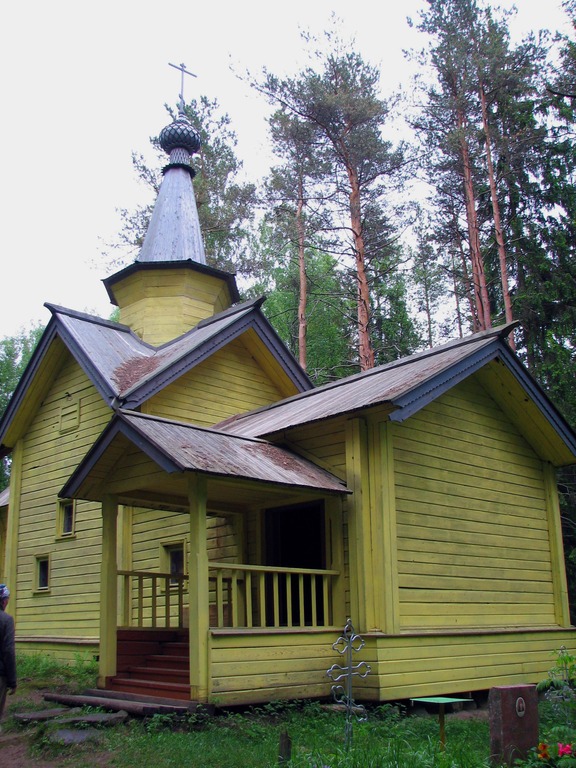 с. Мегрега, Олонецкий район, Карелия. Церковь Фрола и Лавра, 1613 год. Лето 2009.
