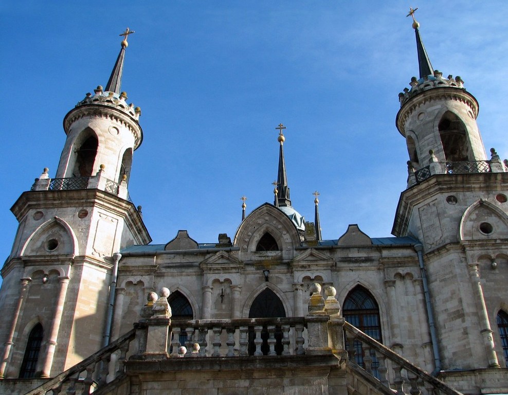 Московская область, усадьба Быково. Владимирская церковь. Осень 2008.