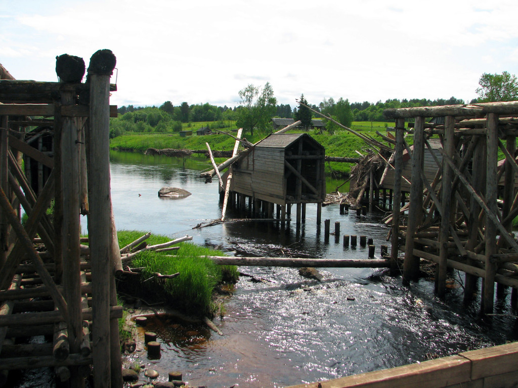 Вологодская область, старый мост через реку Андому. Лето 2009.