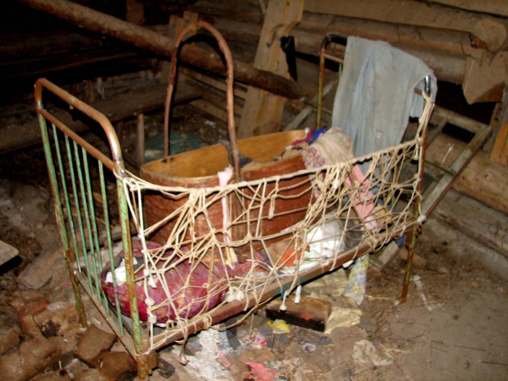 Костромская область, заброшенная деревня Середино. Осень 2009.