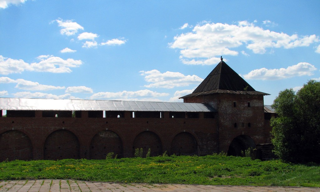 Московская область, г. Зарайск. Кремль. Весна 2011.