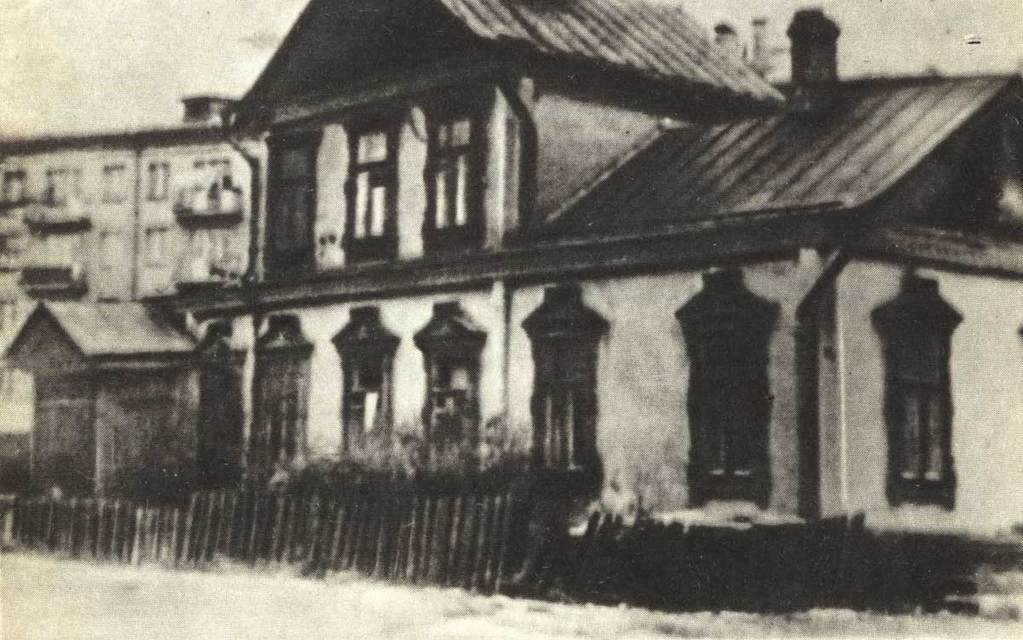 Школа, где учились Космодемьянские. Старое здание.
