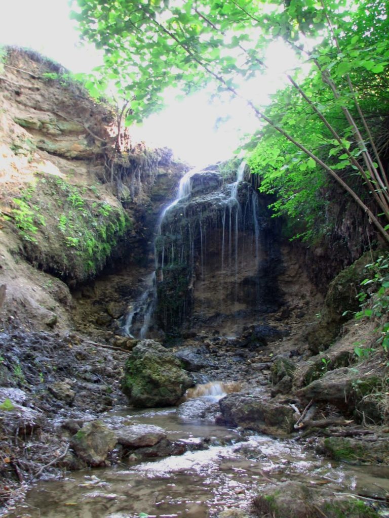 Калужская обл. Жуковский р-н водопад близ д.Кислино. Лето 2011.