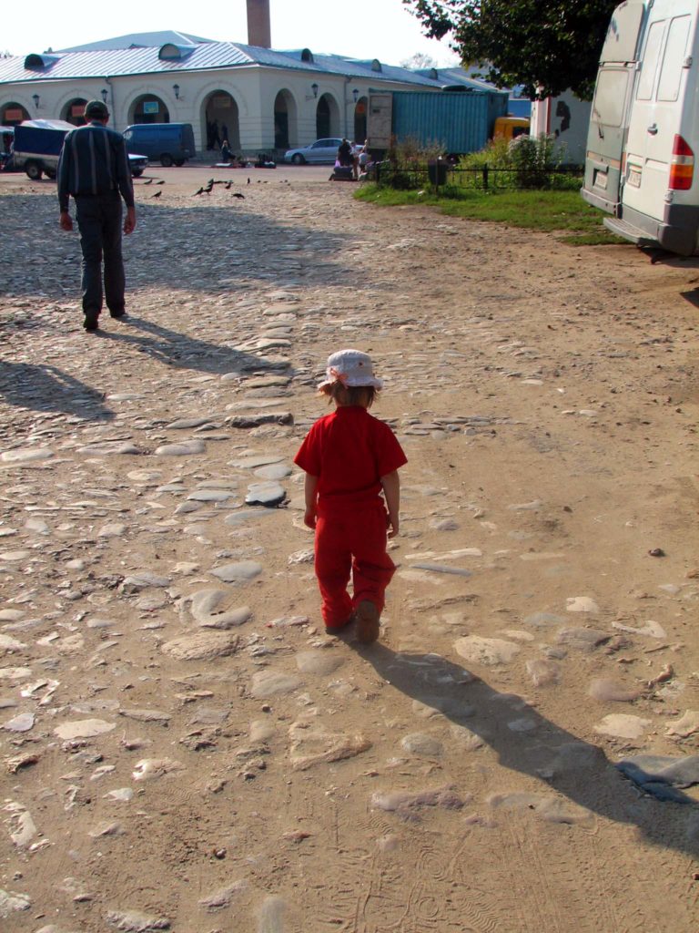 Московская область, г. Верея. Торговые ряды. Осень 2008.