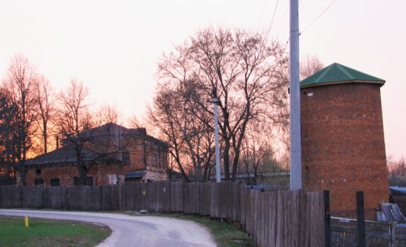 Московская обл., Чеховский р-н, с. Новый Быт, Вознесе́нская Дави́дова пу́стынь. Весна 2012.