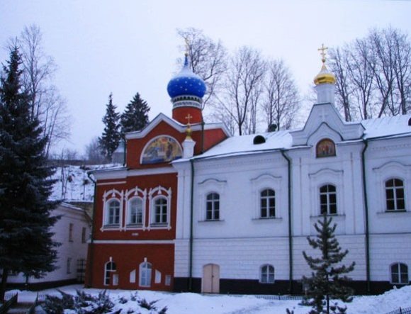 Псковская область, г. Печоры. Успенский Псково-Печерский монастырь. Зима 2009.