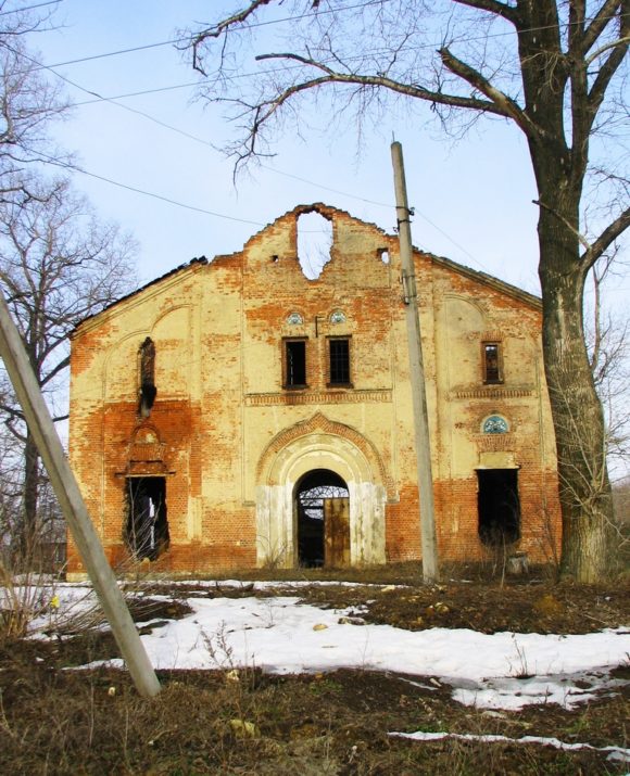 Тульская обл., Ясногорский р-н, с. Богословское. Церковь Иоана Богослова. Весна 2012.