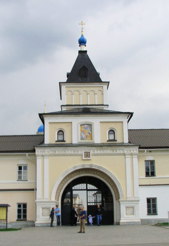 Калужская область, Козельский район, Оптина Пустынь. Май 2012.
