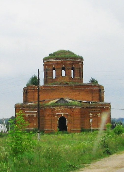 Церковь Рождества Христова. Тульская обл., Ясногорский р-н, с. Мокрый Корь. Лето 2012.