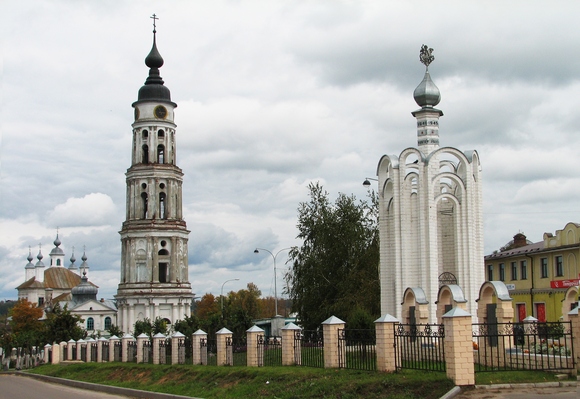 пос. Ле́жнево, Ивановской области. Осень 2012.