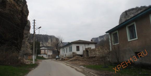 Украина, Крым, г. Бахчисарай. Весна 2013.