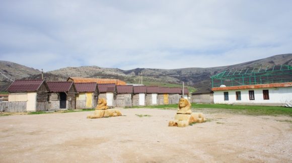 Украина, Крым, Сказочная долина Кызыл-Коба. Весна 2013.