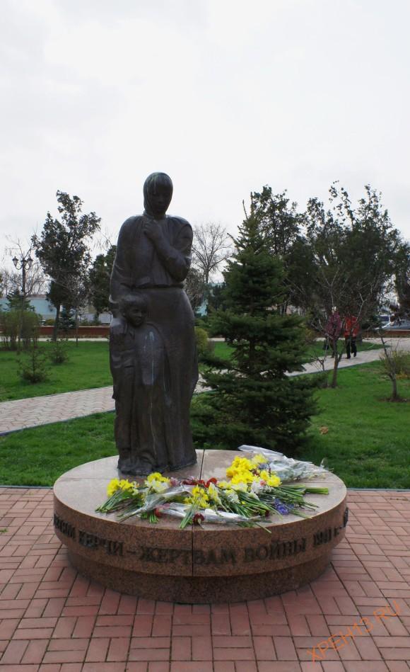 Украина, Крым, г. Керчь. Весна 2013.