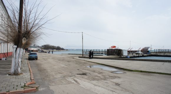 Украина, Крым, г. Керчь. Весна 2013.
