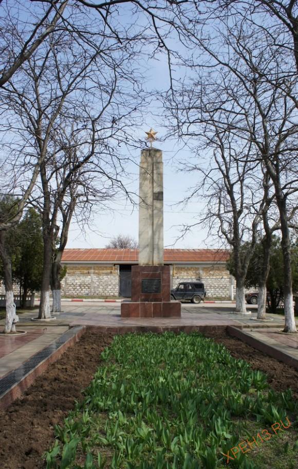 Украина, Крым, г. Керчь. Весна 2013.