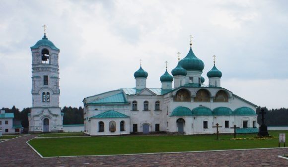 Ленинградская область, Лодейнопольский район, д. Старая Слобода. Лето 2013.