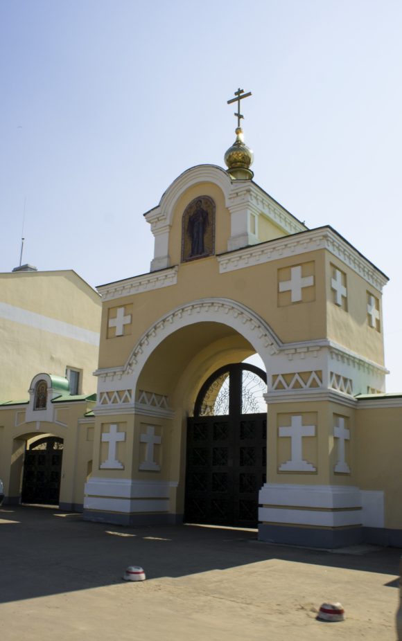 Калужская обл., Дзержинский р-н, с. Льва Толстого, Свято-Тихонова Пустынь. Весна 2014.