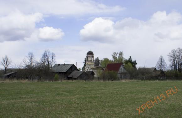 Церковь Петра и Павла на Петропавловском погосте, 1784-1806. Закрыта в 1941, в 1944 вновь открыта, снова закрыта в 1960. В настоящее время пустует.