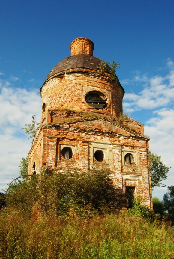 Тверская обл., Кашинский р-н, с. Новое Село (погост Успенский на Болоте). Лето 2014.