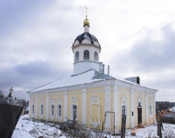 Церковь Входа Господня в Иерусалим, 1777. Памятная табличка на храме гласит: "Здесь несла свои молитвенные труды Блаженная Пелагея Дивеевская" - первая из трёх канонизированных блаженных Серафимо-Дивеевского монастыряназывали блаженную «вторым Серафимом»