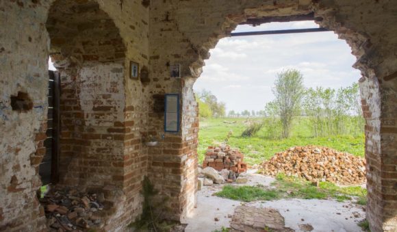 Калужская обл., Дзержинский р-н, д. Огарево. Весна 2015.