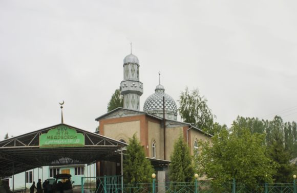 Подавляющее большинство верующих в Киргизии — мусульмане-сунниты