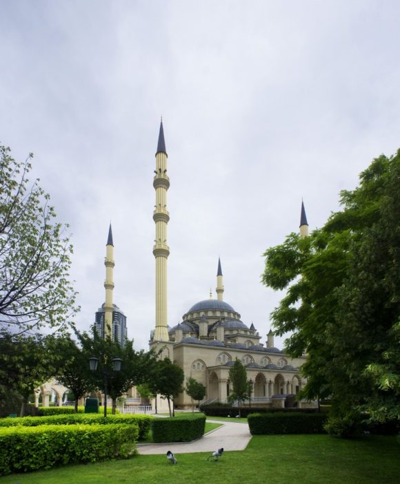 Мечеть «Сердце Чечни» — одна из самых больших мечетей мира. Открыта 17 октября 2008 года и названа именем Ахмат-Хаджи Кадырова