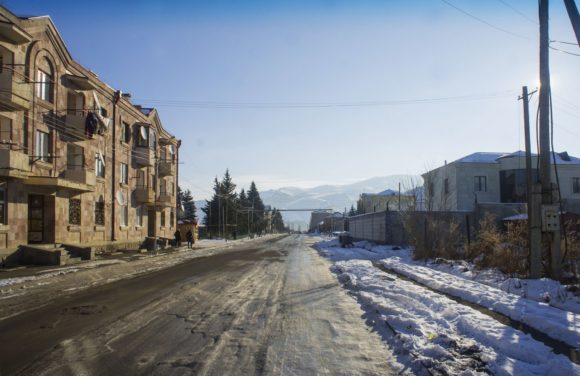 Армения, Лорийская область, г. Спитак. Зима 2017.