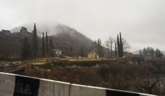 Хотели посетить Нокалакеви - город-крепость в западной Грузии, в Сенакском муниципалитете, столица Эгриси, место легендарного города Айа, куда по преданию приплыли аргонавты.