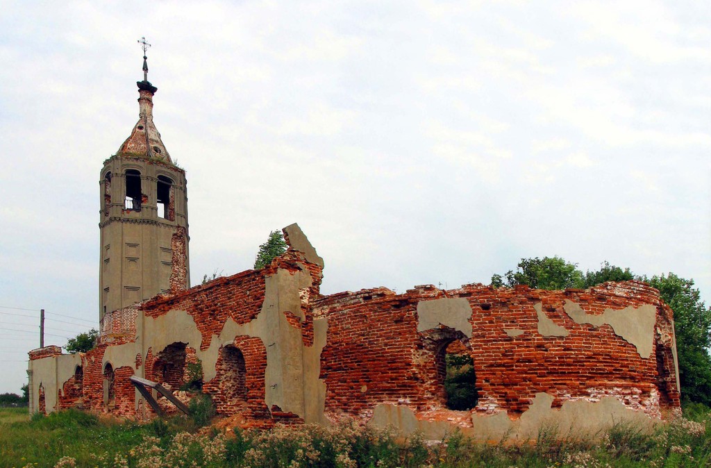 Владимирская обл., Александровский р-н, с. Новосёлка. Церковь Рождества Христова в Новосёлке-Кудрине. Лето 2011.