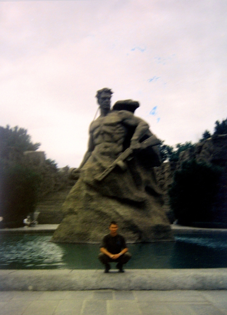 г. Волгоград. Мамаев курган. Монумент «Стоять насмерть». Лето2004.