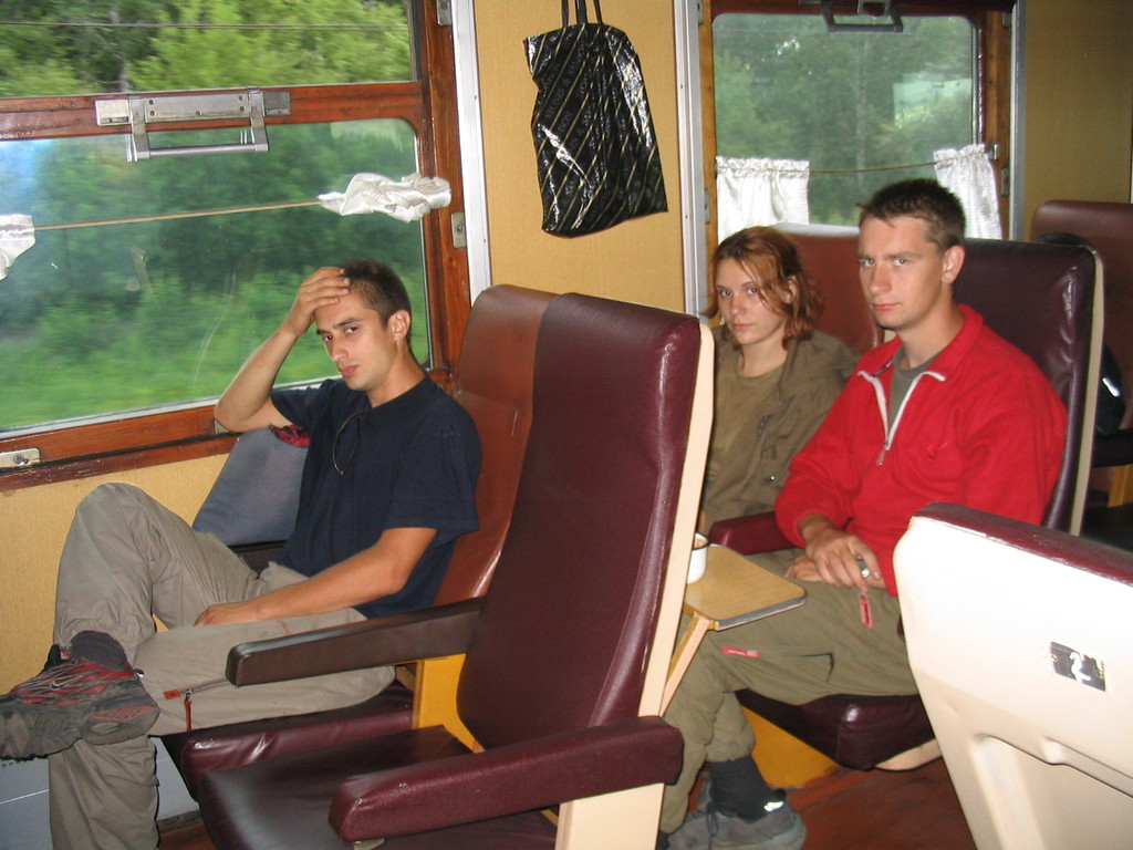 Сидячий вагон в поезде Новосибирск-Кулунда. Лето 2004.