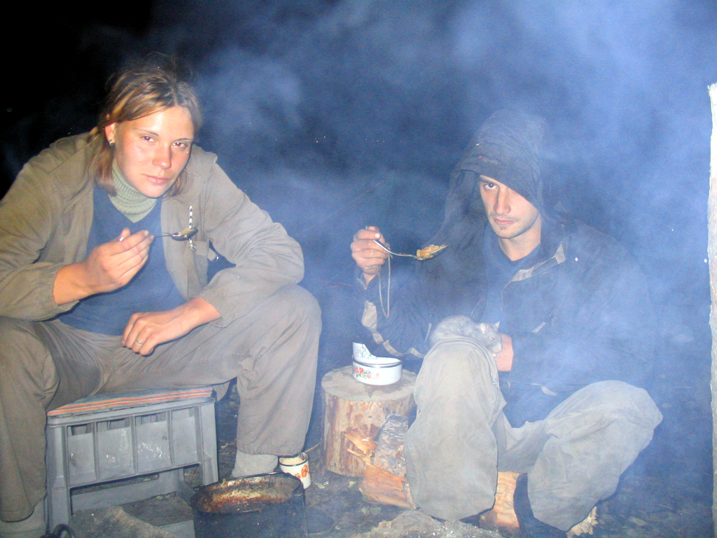 Иркутская область. Между Слюдянкой-2 и Шаманкой. Байкал. Лето 2004.
