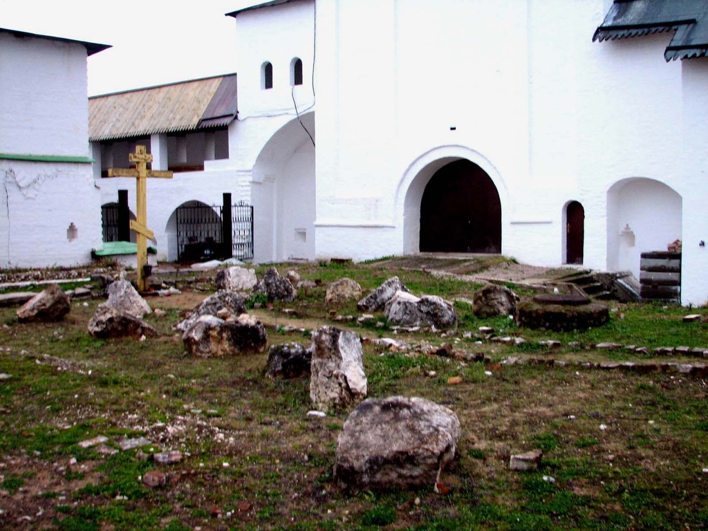 Калужская обл., Боровский р-н, г. Боровск. Пафнутьев-Боровский мужской монастырь. Осень 2009.