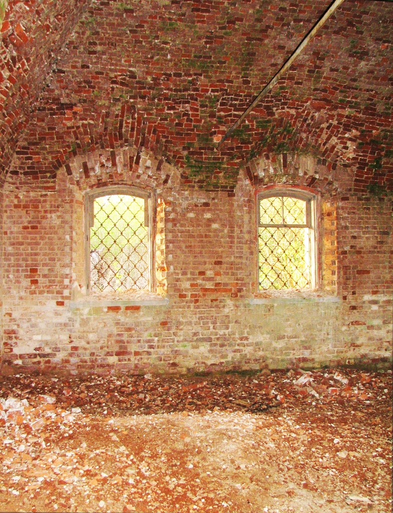 Ярославская обл., Борисоглебский р-н, с. Внуково. Покровская Церковь. Весна 2009.